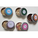 Wei&szlig;er Weihrauch aus Oman mit Bio-Rosenbl&uuml;ten