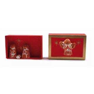 Mini-Krippe in roter Streichholzschachtel "Engel", Pappe/Keramik, 3-teilig, H 2 cm